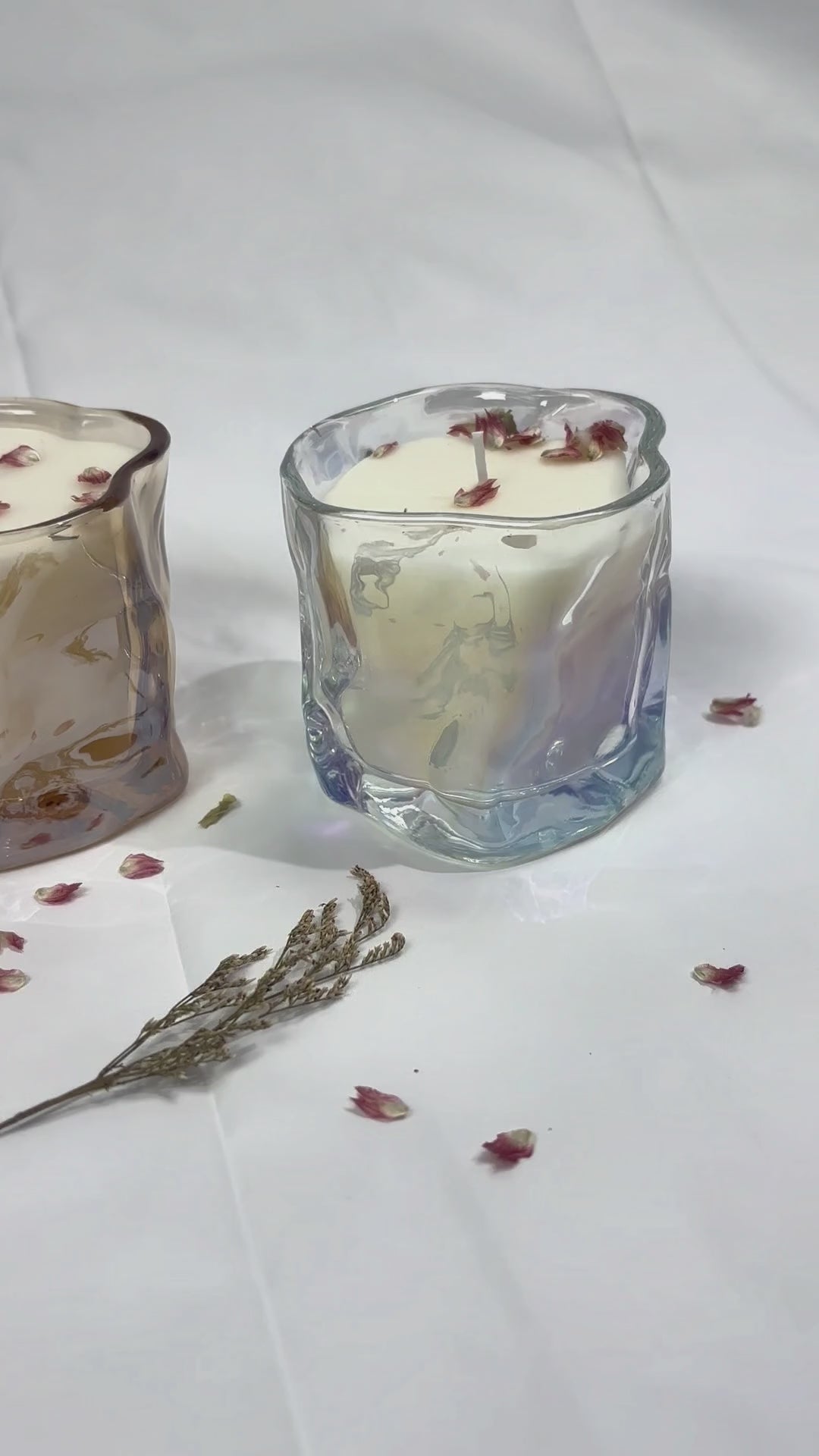 Wabi-Sabi fold architectural glass candle vessel burn test, showcasing heavy-wall quality and soy wax adhesion for wholesale candle makers.