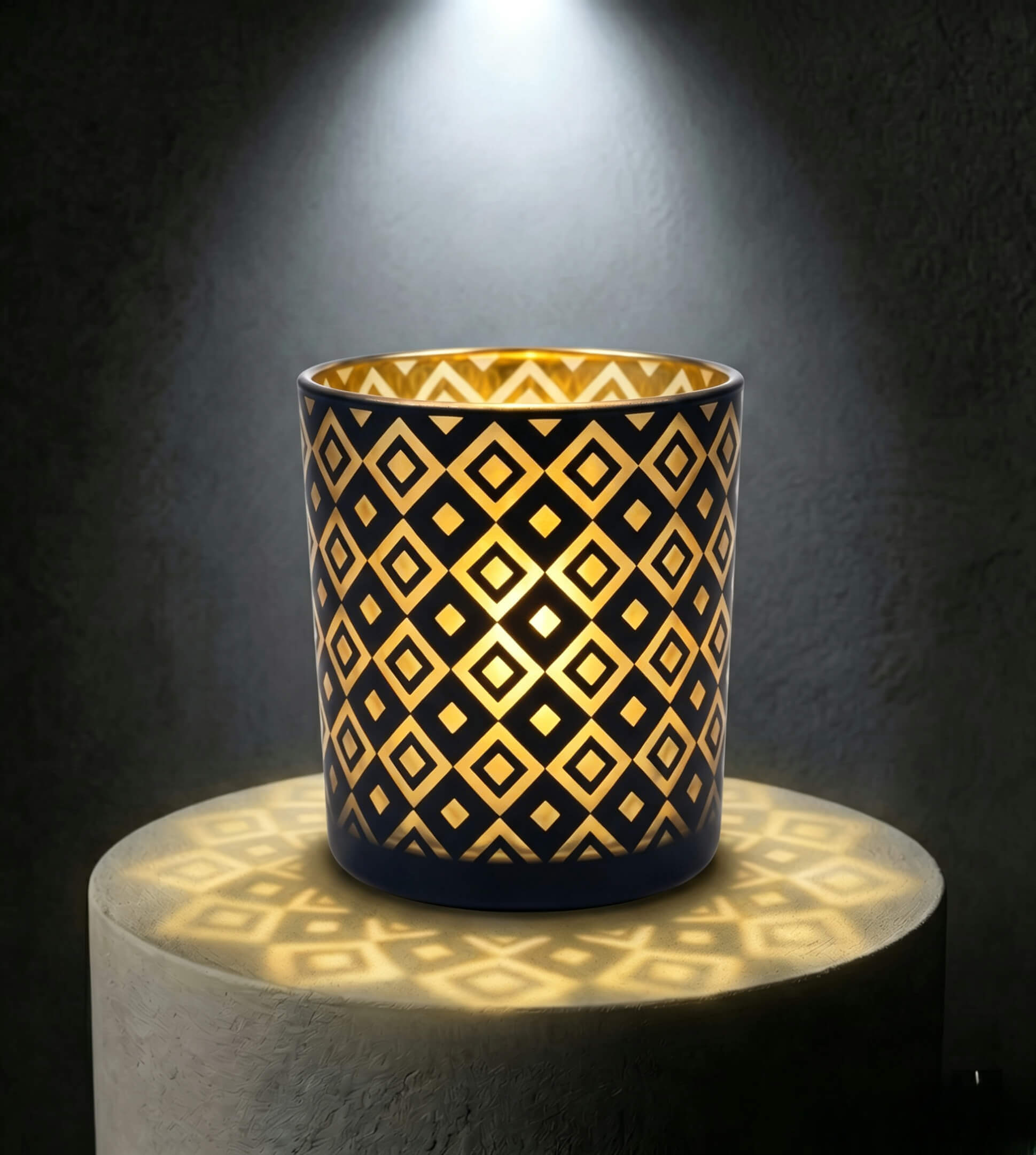 Wholesale matte black and gold diamond cut out candle vessel 8 oz casting geometric light shadows